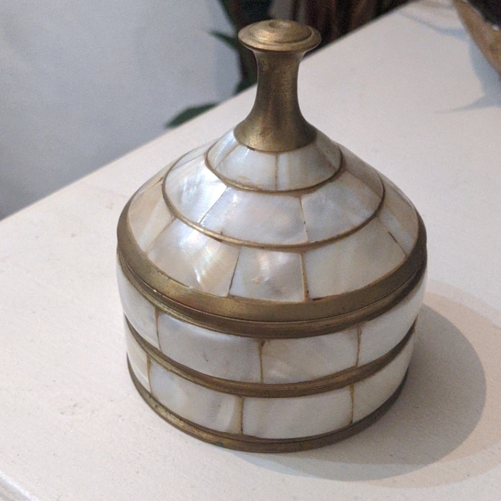Mother of Pearl container with lid